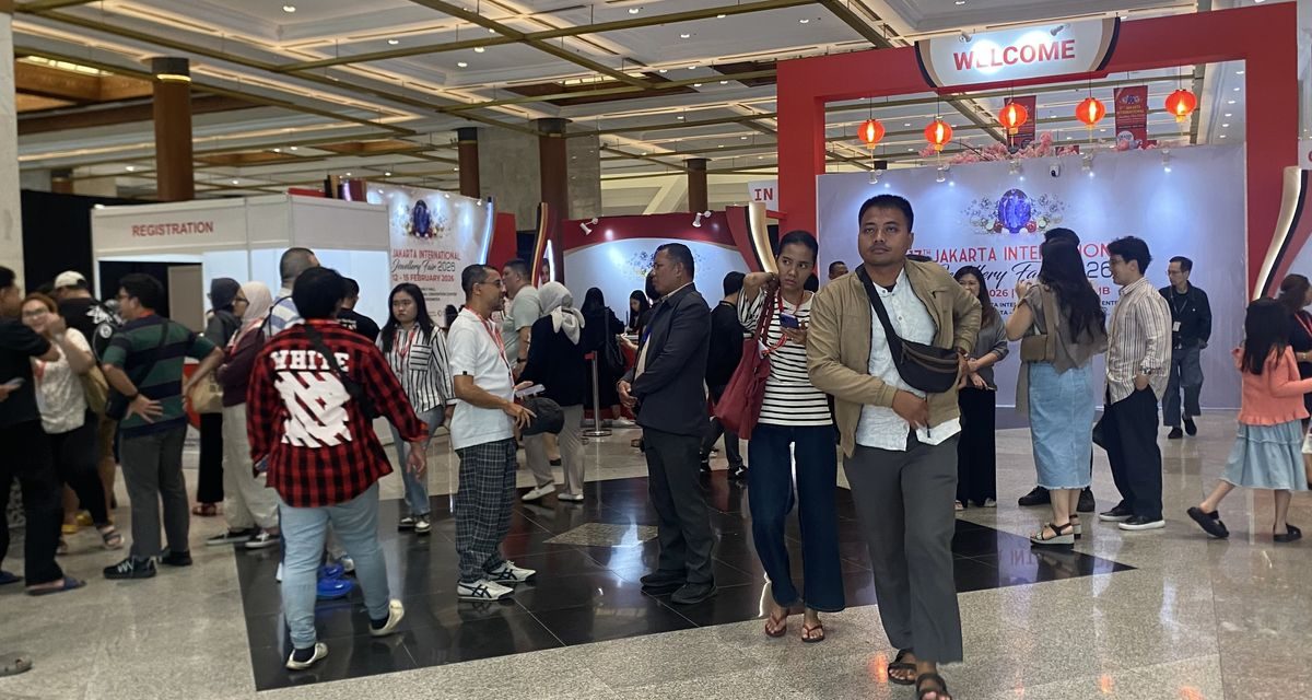Pengunjung Serbu Pameran “Jewellery Fair” Di JCC Senayan