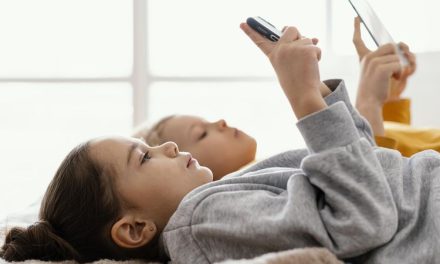 Aktivitas Tak Sehat Yang Jadi Biang Kerok Mata Minus