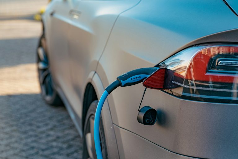 Mobil Listrik Di Indonesia: Transisi Menuju Energi Bersih