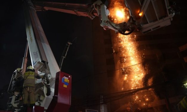Gedung Bapenda DKI Jakarta Terbakar