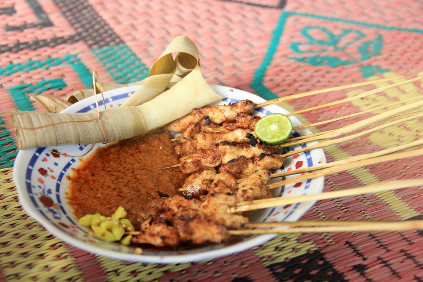Kelezatan Sate Bulayak, Kuliner Legendaris Khas Lombok